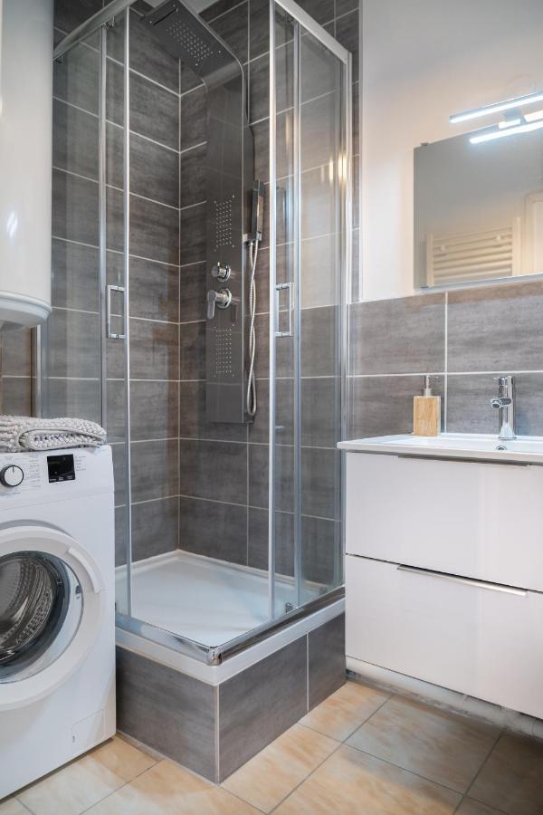 Le Petit Bouchon De Troyes Classe 3 Etoiles ภายนอก รูปภาพ
